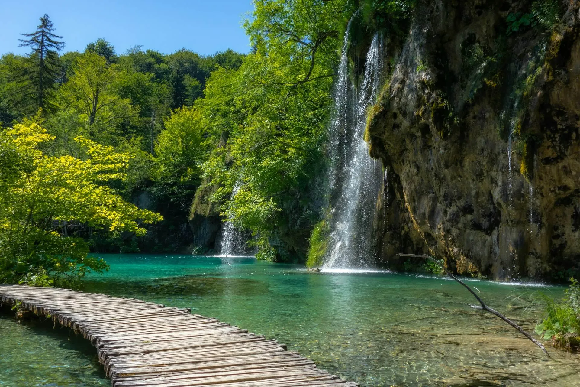 plitvice-walk.jpg